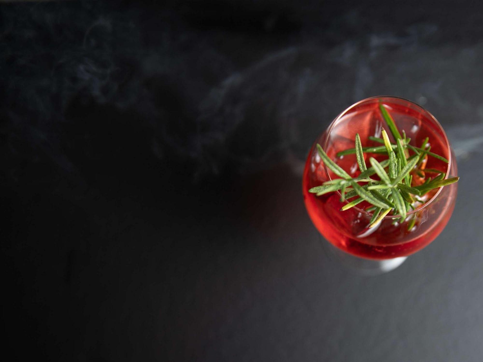 里昂中心尚佩恩美居酒店 维勒班 外观 照片